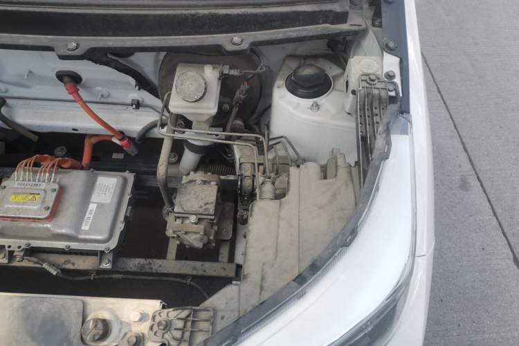 Used Levdeo Mango 2021 LeMang Dynamic Edition Engine Bay Left