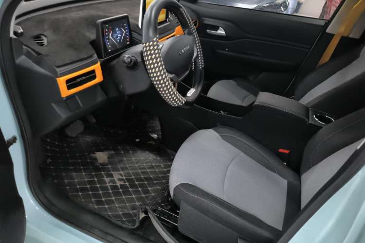 Used Levdeo Mango 2022 200 Standard Edition Left Front Seat