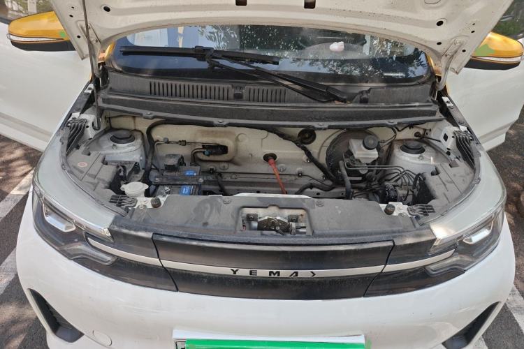 Used Levdeo Mango 2022 200 Standard Edition Engine Bay