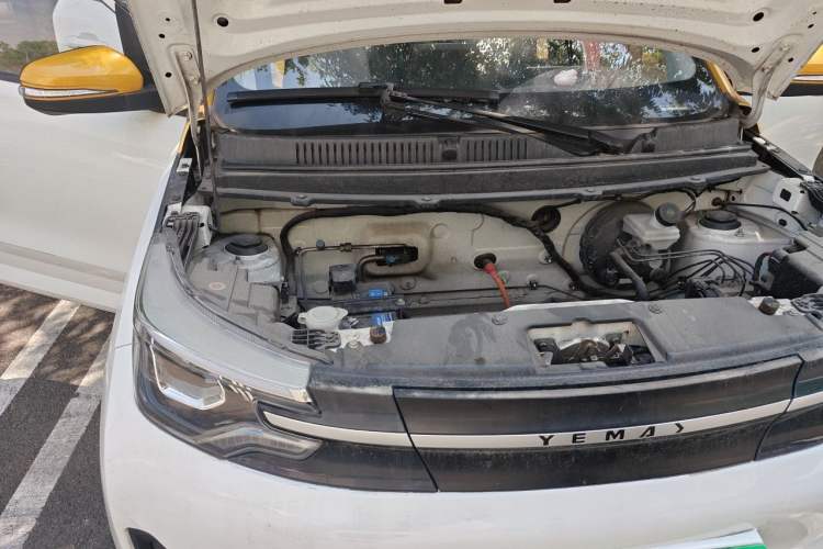 Used Levdeo Mango 2022 200 Standard Edition Engine Bay Right
