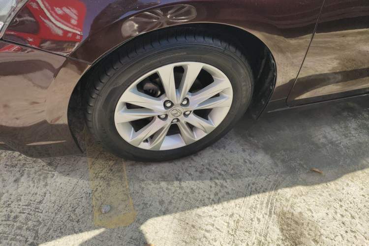 Used Lexus CT 2014 CT200h Comfort Edition Monochrome Left Front Wheel Hub