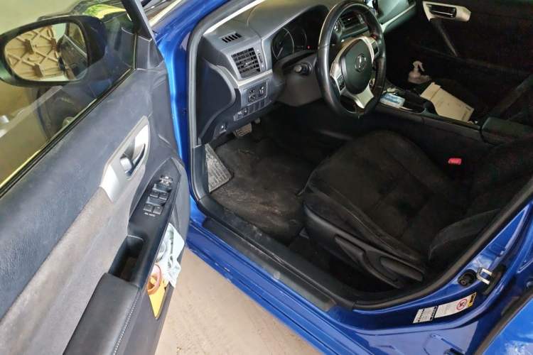 Used Lexus CT 2012 CT200h Elite Edition Driver Seat
