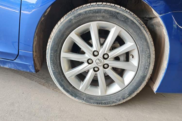 Used Lexus CT 2012 CT200h Elite Edition Right Front Wheel Hub