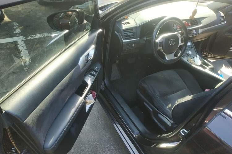 Used Lexus CT 2012 CT200h Elite Edition Driver Seat