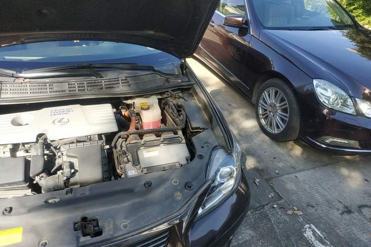 Used Lexus CT 2012 CT200h Elite Edition Engine Bay Left
