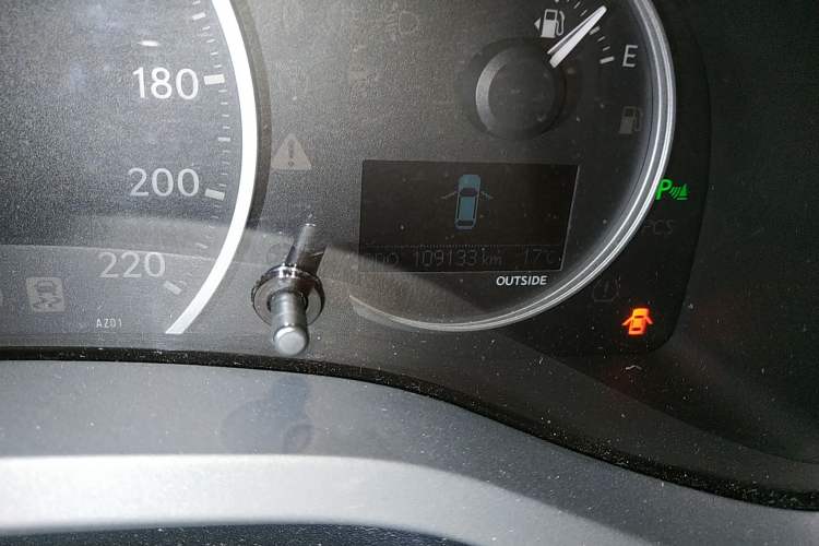 Used Lexus CT 2012 CT200h Premier Edition Odometer Close Up