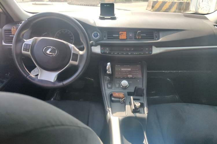 Used Lexus CT 2012 CT200h Elite Edition Center Console