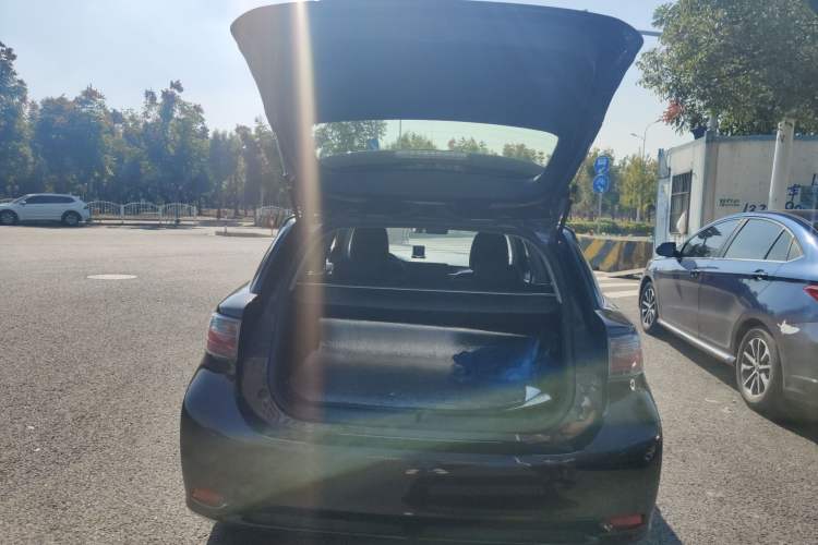 Used Lexus CT 2012 CT200h Elite Edition Trunk