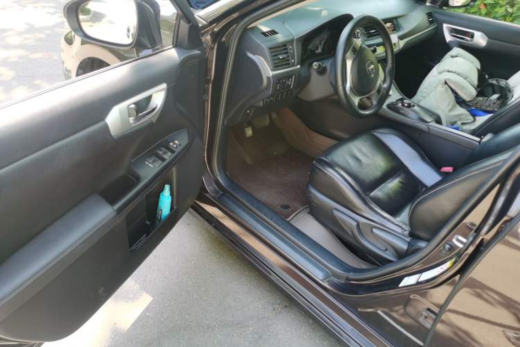 Used Lexus CT 2012 CT200h Elite Edition Driver Seat