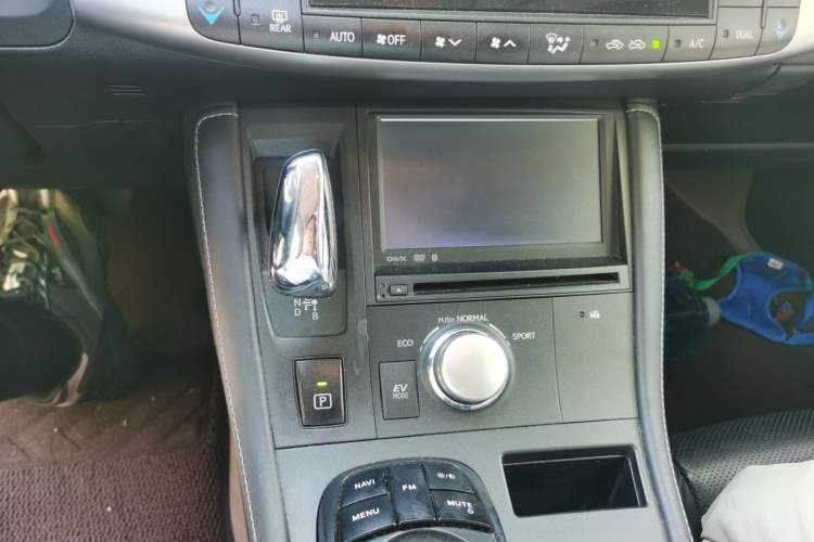 Used Lexus CT 2012 CT200h Elite Edition Gear Lever