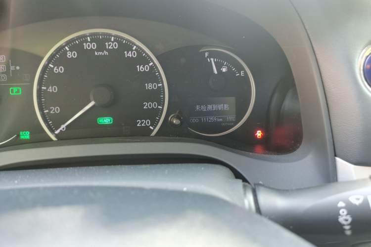 Used Lexus CT 2012 CT200h Elite Edition Odometer Close Up