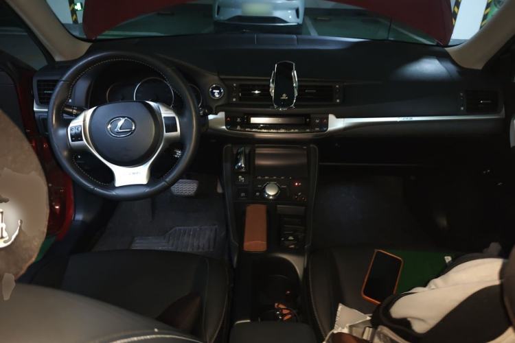 Used Lexus CT 2012 CT200h Premier Edition Center Console