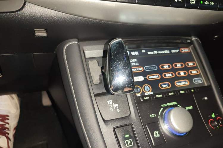 Used Lexus CT 2012 CT200h Premier Edition Gear Lever