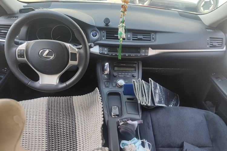 Used Lexus CT 2012 CT200h Elite Edition Interior 2