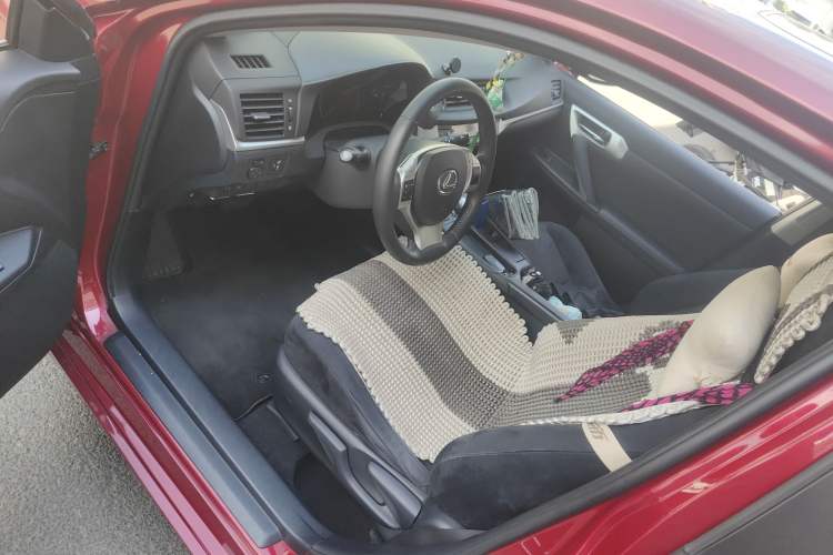 Used Lexus CT 2012 CT200h Elite Edition Interior 3