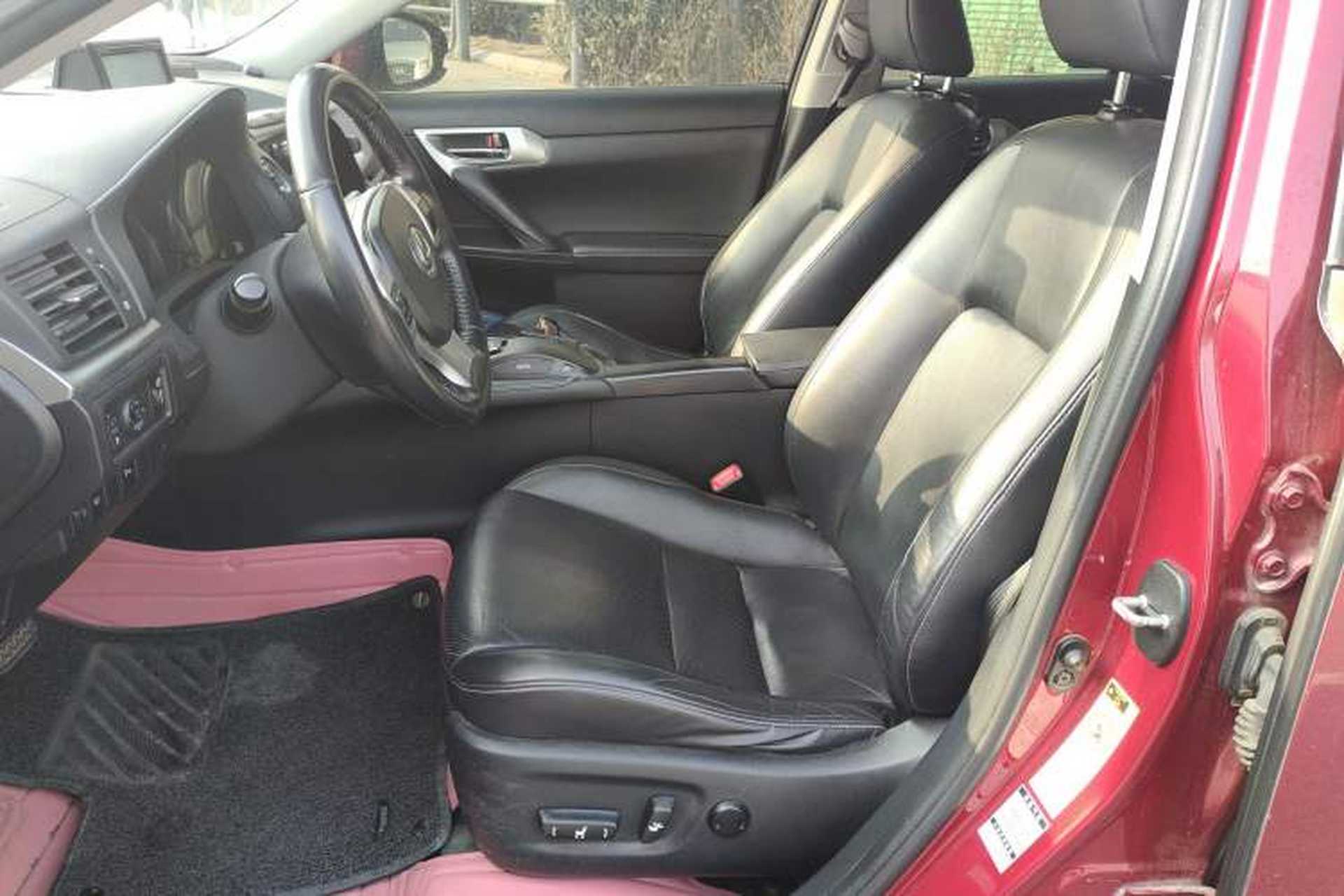 Used Lexus CT 2012 CT200h Luxury Edition Left Front Seat