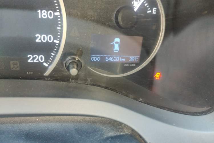 Used Lexus CT 2012 CT200h Elite Edition Odometer Close Up