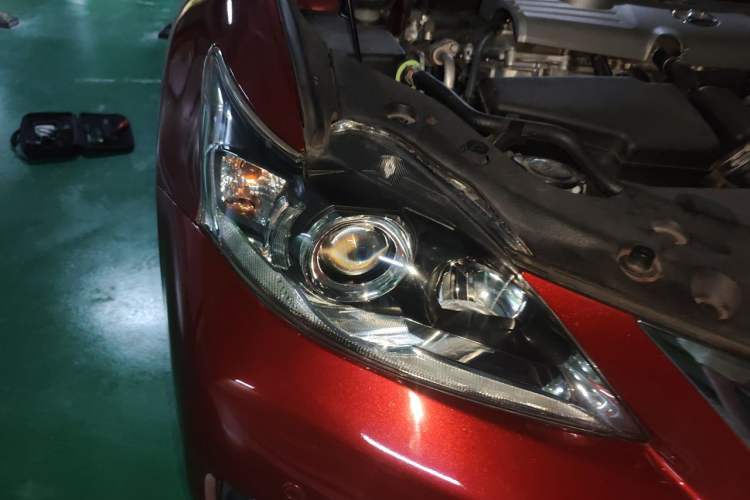 Used Lexus CT 2012 CT200h Premier Edition Right Front Headlight