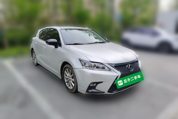 Used Lexus CT 2012 CT200h Premier Edition Front Right 45 Deg