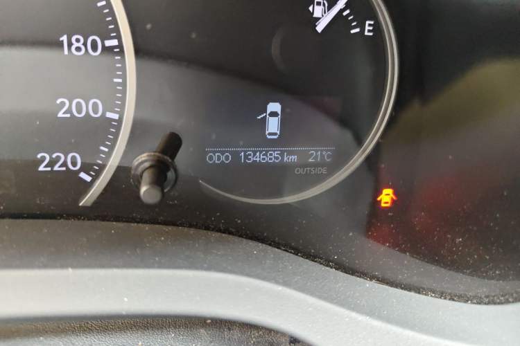 Used Lexus CT 2012 CT200h Elite Edition Odometer Close Up