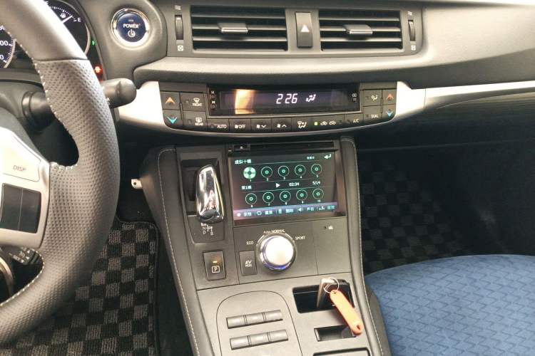 Used Lexus CT 2012 CT200h F-Sport Audio And AC Panel