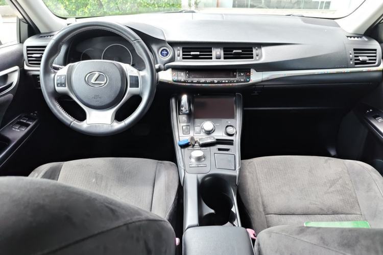 Used Lexus CT 2012 CT200h Elite Edition Center Console