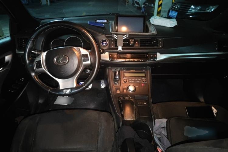 Used Lexus CT 2012 CT200h F-Sport Center Console