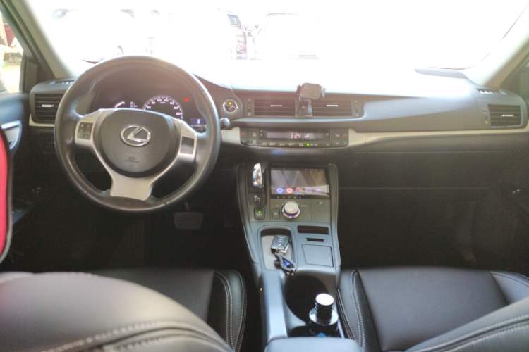 Used Lexus CT 2012 CT200h Elite Edition Center Console