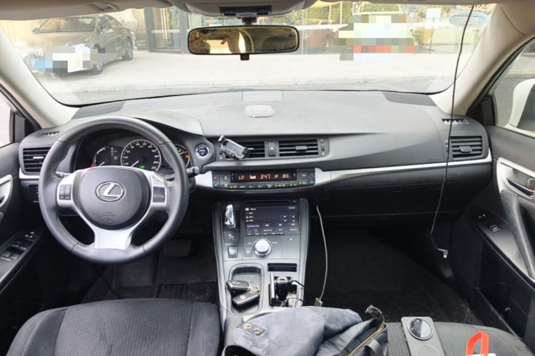 Used Lexus CT 2012 CT200h Elite Edition Center Console