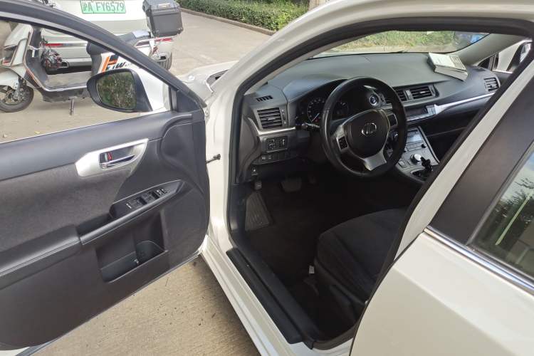 Used Lexus CT 2012 CT200h Elite Edition Driver Seat