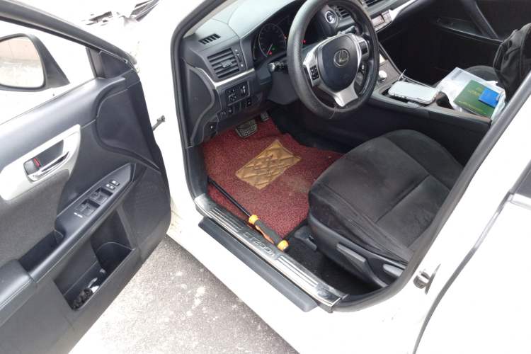 Used Lexus CT 2012 CT200h Elite Edition Driver Seat
