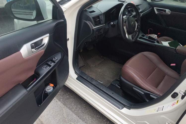 Used Lexus CT 2012 CT200h Elite Edition Driver Seat