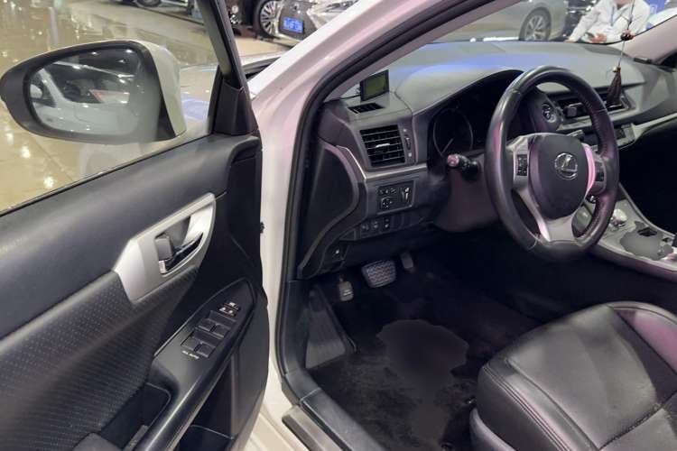 Used Lexus CT 2012 CT200h Elite Edition Driver Seat