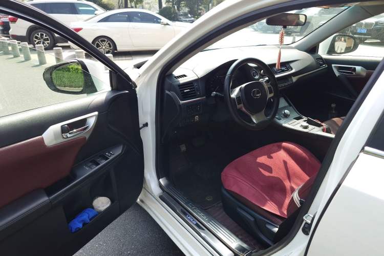 Used Lexus CT 2012 CT200h Elite Edition Driver Seat