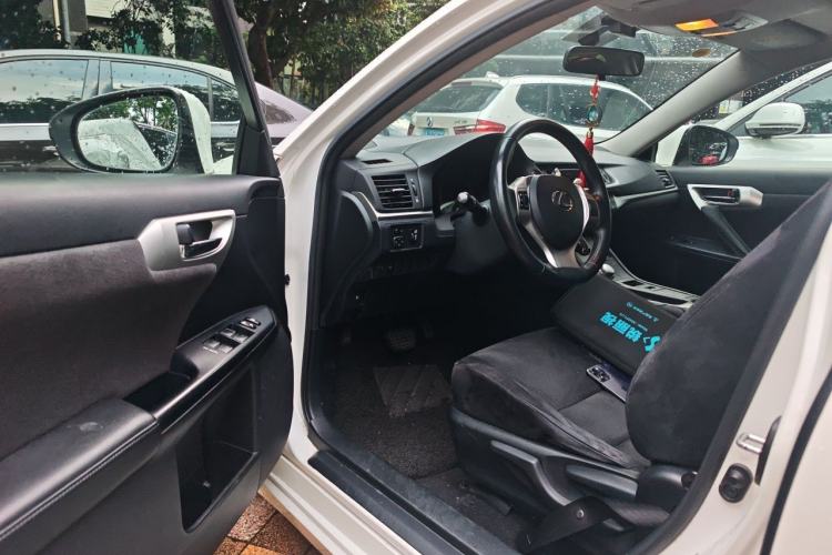Used Lexus CT 2012 CT200h Elite Edition Driver Seat