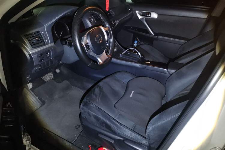 Used Lexus CT 2012 CT200h Elite Edition Driver Seat