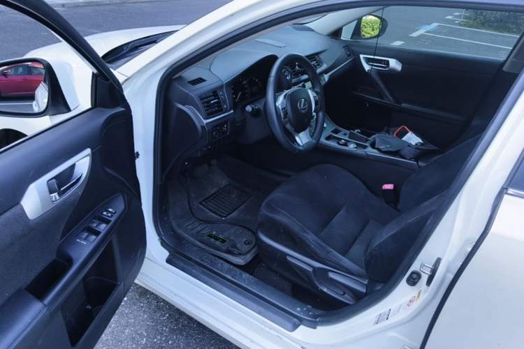 Used Lexus CT 2012 CT200h Elite Edition Driver Seat