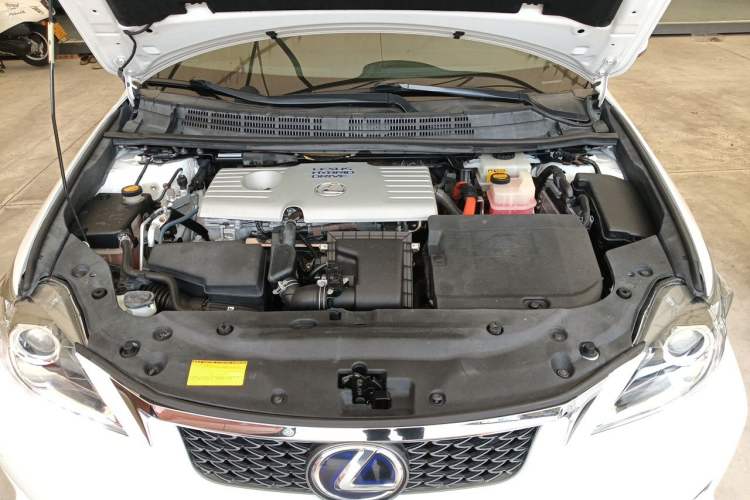 Used Lexus CT 2012 CT200h F-Sport Engine Bay