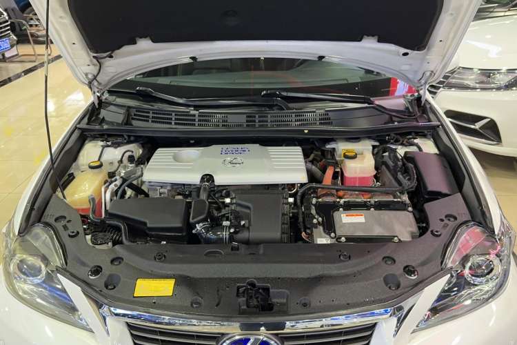 Used Lexus CT 2012 CT200h Elite Edition Engine Bay