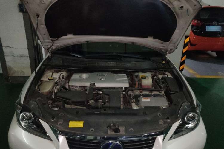 Used Lexus CT 2012 CT200h Elite Edition Engine Bay