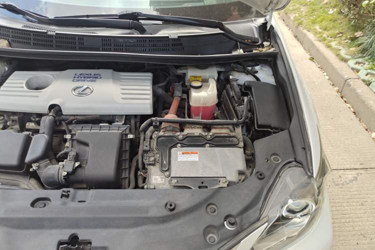 Used Lexus CT 2012 CT200h Elite Edition Engine Bay Left
