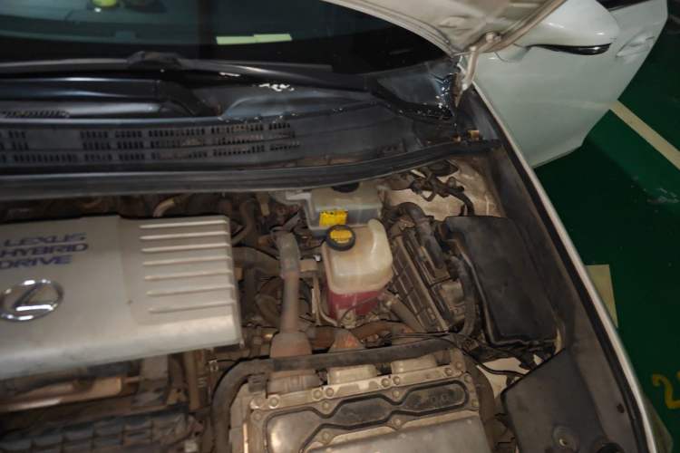 Used Lexus CT 2012 CT200h Elite Edition Engine Bay Left