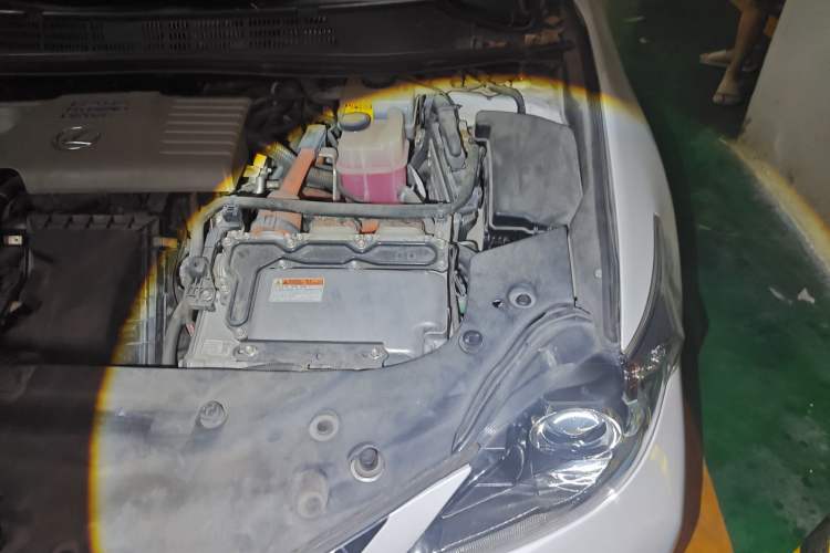Used Lexus CT 2012 CT200h Elite Edition Engine Bay Left