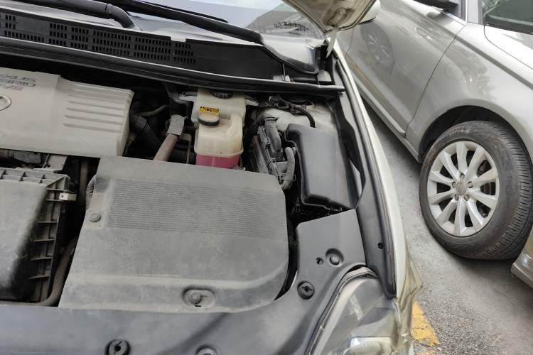 Used Lexus CT 2012 CT200h Premier Edition Engine Bay Left