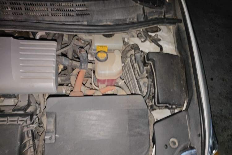 Used Lexus CT 2012 CT200h F-Sport Engine Bay Left
