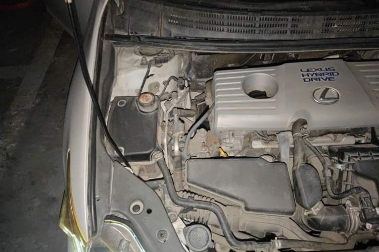 Used Lexus CT 2012 CT200h F-Sport Engine Bay Right