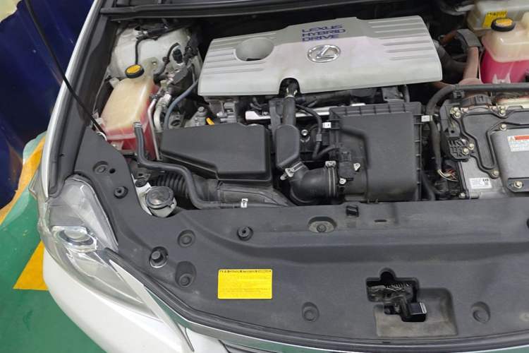 Used Lexus CT 2012 CT200h Elite Edition Engine Bay Right