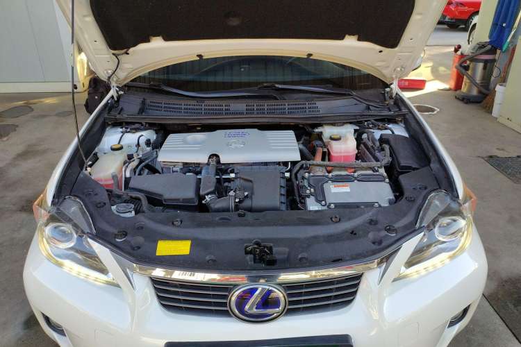 Used Lexus CT 2012 CT200h Elite Edition Engine Bay
