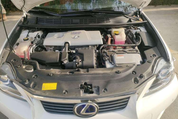 Used Lexus CT 2012 CT200h Elite Edition Engine Bay