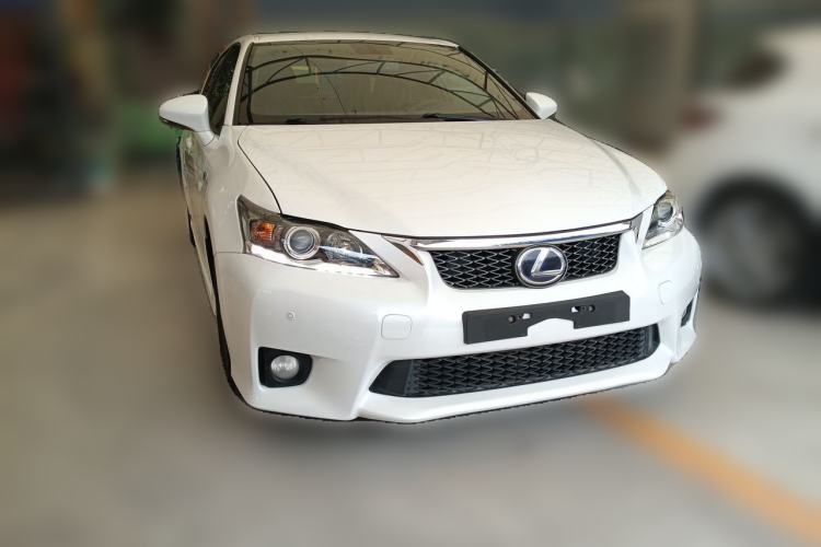 Used Lexus CT 2012 CT200h F-Sport Front Right 45 Deg